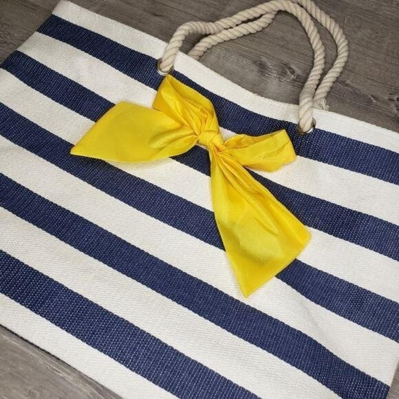 Striped Canvas Beach Bag tote With Rope Handles & Yellow Bow Accent 21"×14". - Picture 6 of 8